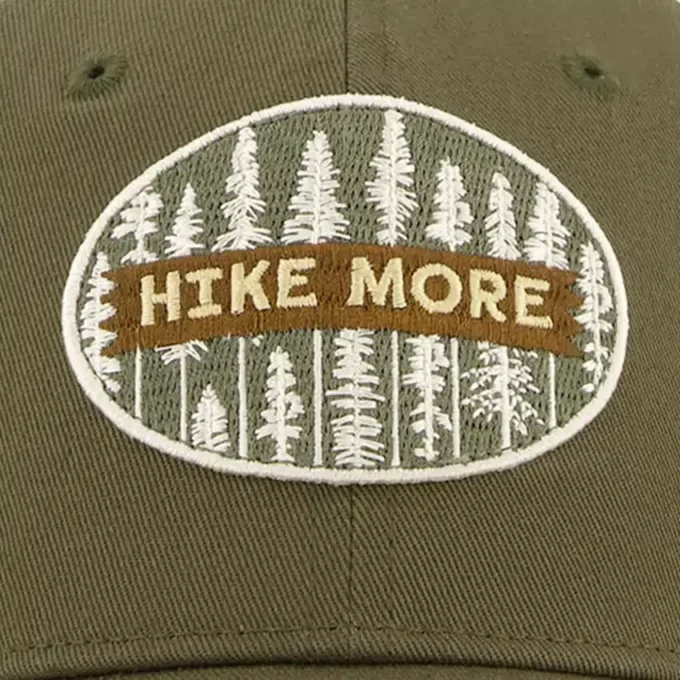 Cappellino con toppa “Trekking More” Cappellino con toppa “Trekking More”